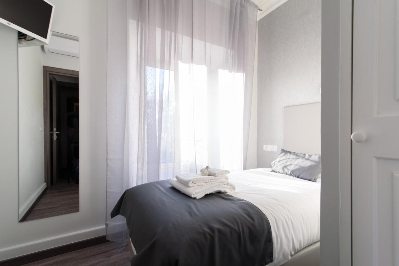 רומא White Caesar Guesthouse מראה חיצוני תמונה